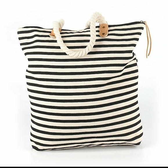 summer & rose Handbags - NWT Nautical Striped Burlap Tote